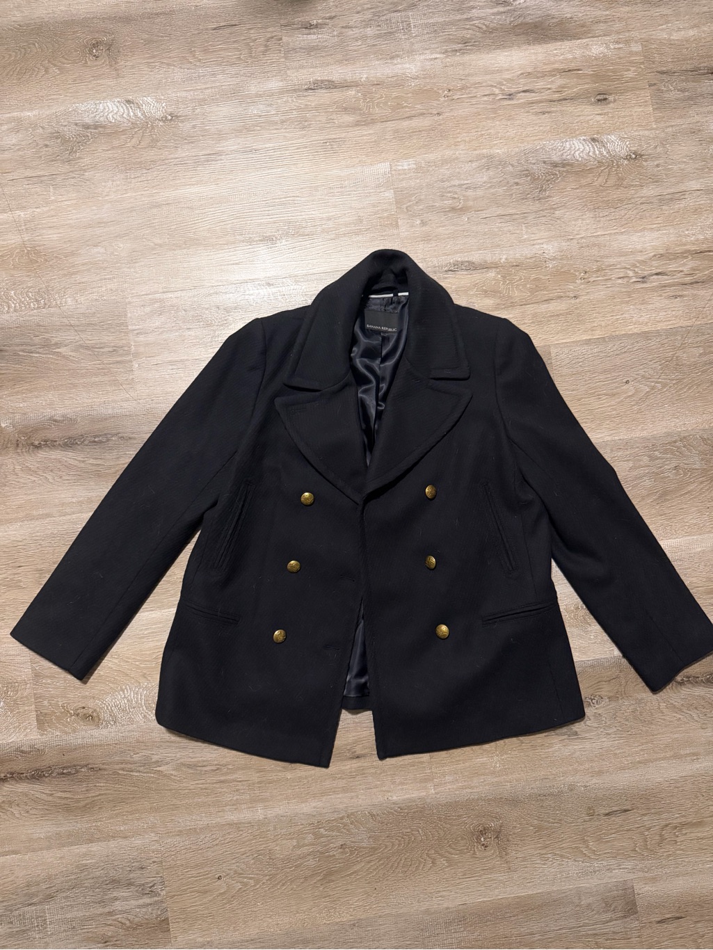 Banana Republic Black And Gold 'Nova Fides' Labeled Lining